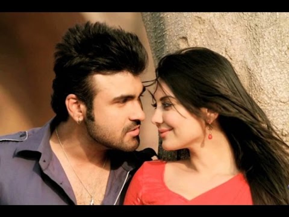 Bigg Boss 8: Aarya Babbar Apologises To Minissha Lamba - BT