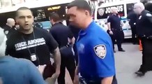 Policia mata un pitbull en estados unidos new york despues de atacar un hombre en vivo!!!