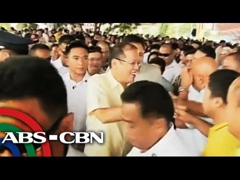 PNoy asks supporters to wear yellow ribbon