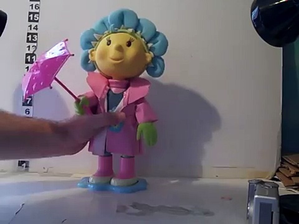 Singing in the rain Fifi and the Flowertots