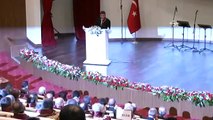 Feyzioğlu'na kızan Başbakan Erdoğan salonu terk etti (farklı açı)
