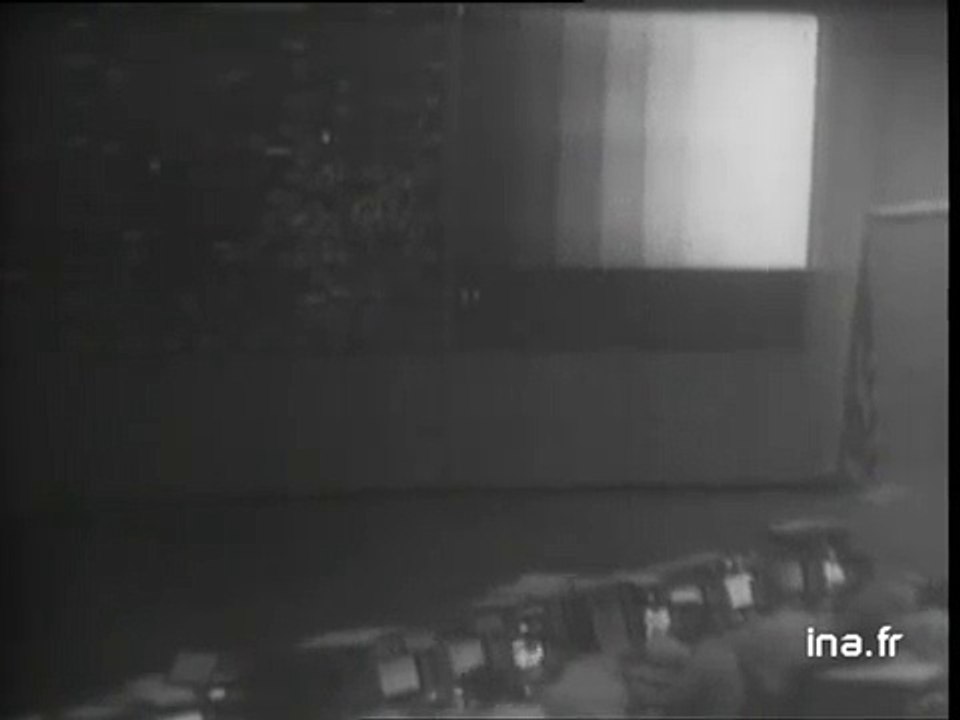 Neil Armstrong pose le pied sur la Lune en direct - Archive INA 21 juillet 1969