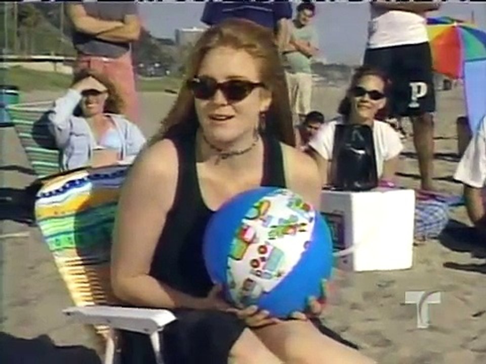 Spanish Version Telemondo of Hypnotized TV Special Funny Things on the Beach