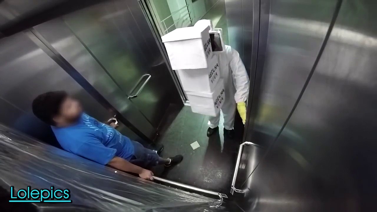 Bee Prank in Elevator | Funny Videos 2015 | Funny Pranks 2015
