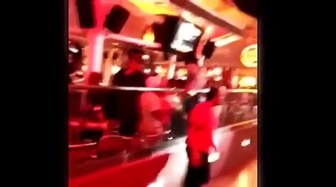 T.I And Floyd Mayweather Fight At Fat Burger Bar In Vegas [FULL VIDEO]