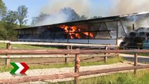 Lagerhallenbrand auf Gestüt in Coesfeld - Sechs verletzte Personen