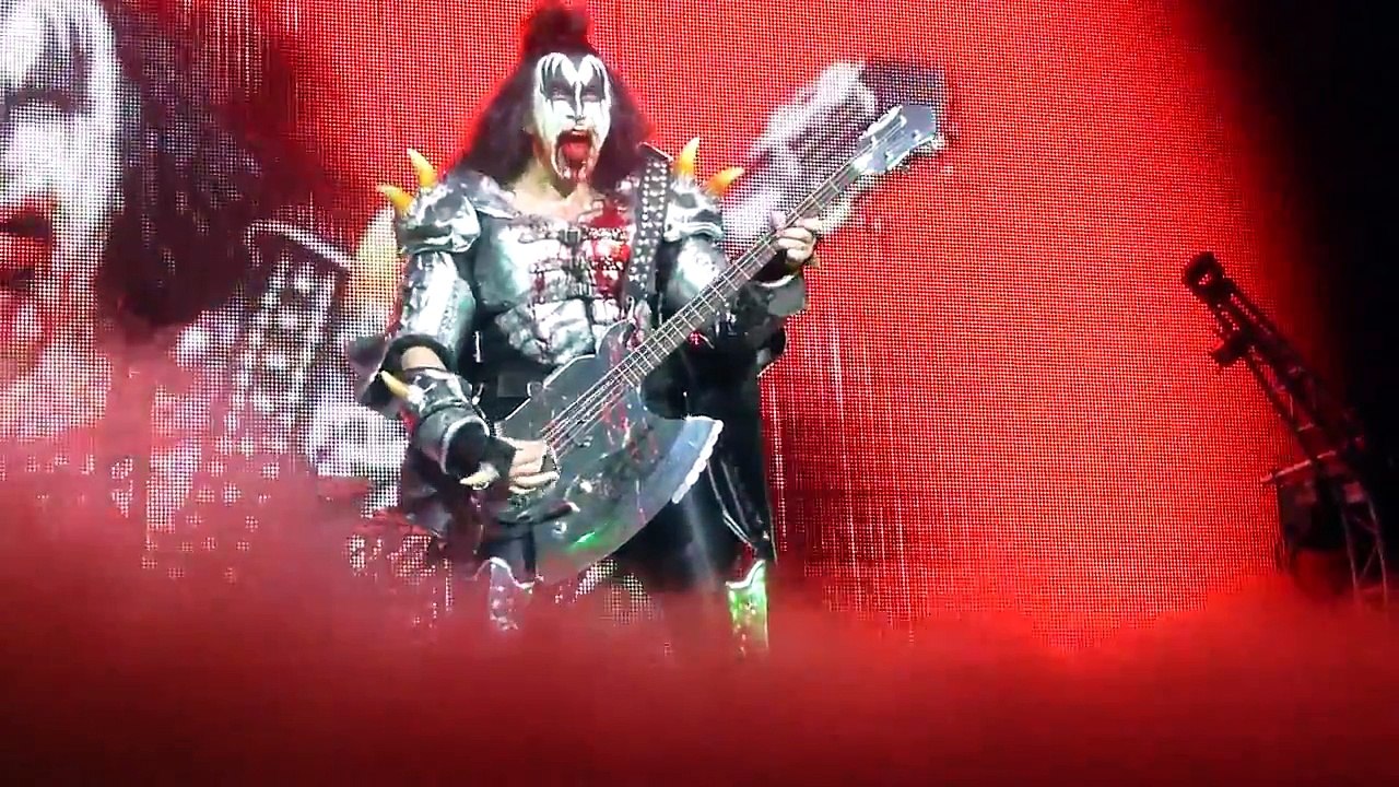 KISS - Gene Simmons Bass Solo/God Of Thunder Saskatoon 2013