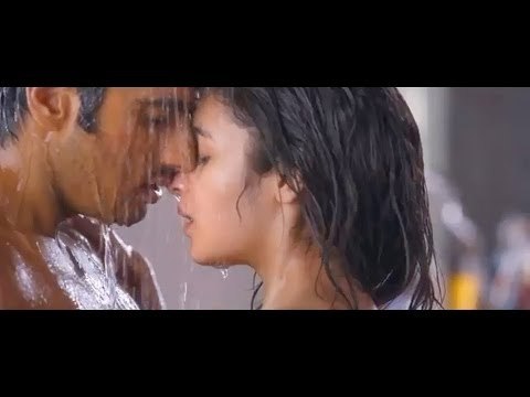 Alia Bhatt & Her Hot Kisses - BT