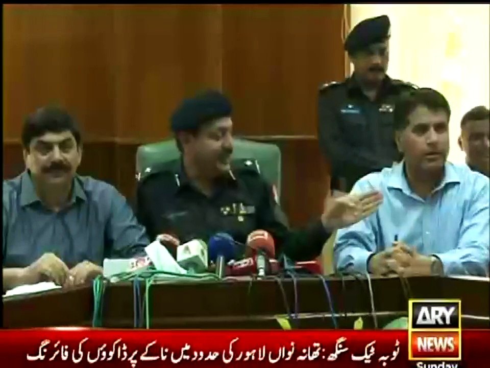 Journalist Protest During Additional IG Sindh's Press Conference