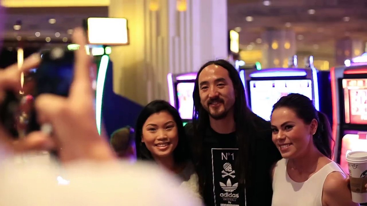 STEVE AOKI - All In Mag followed Neon Future Experience Tour