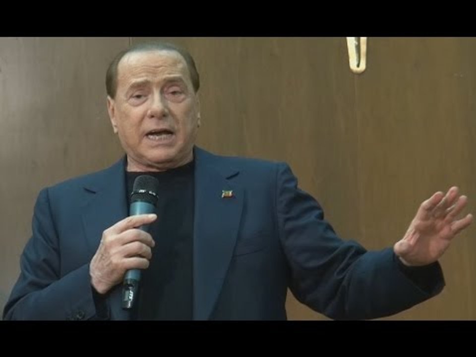 Caserta - Silvio Berlusconi al Palazzo della Provincia (23.05.15)
