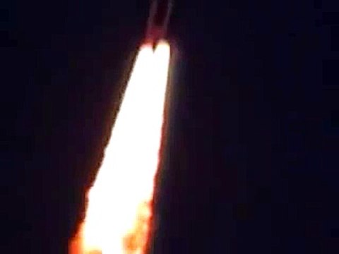 STS-105 NASA space shuttle launch