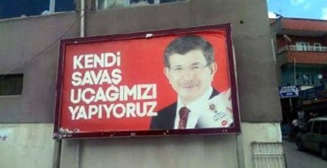 Uludereli Ailelerin Tepkisini Çeken AK Parti'nin 'Uçak' Afişi Kaldırıldı