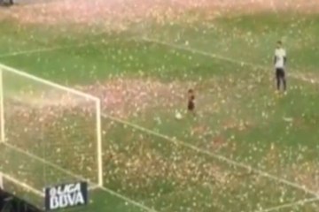 Milan marca su primer gol en el Camp Nou