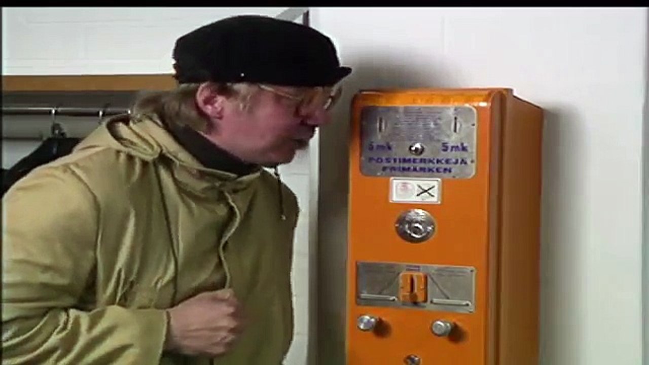 Pulttibois - James Potkukelkka - Kondomiautomaatti