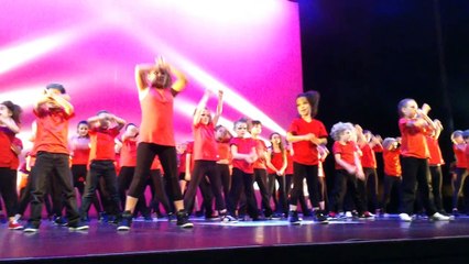 Studio Ysa Danse - Double Face / Le Final des Enfants "Papaoutai"