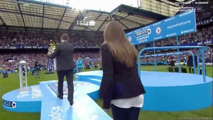 Drogba makes selfie image with his team mates after Winning EPL Trophy 24.05.2015