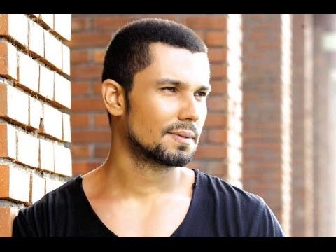 Randeep Hooda Adopts French Accent - BT