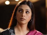 Tabu Refuses To Play Priyanka Chopra's Mother - BT