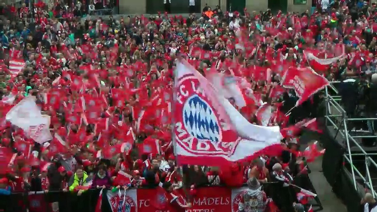 Bayerns Meister-Party: Der Marienplatz bebt!