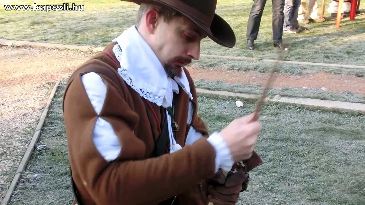 Firing a wheel lock carbine
