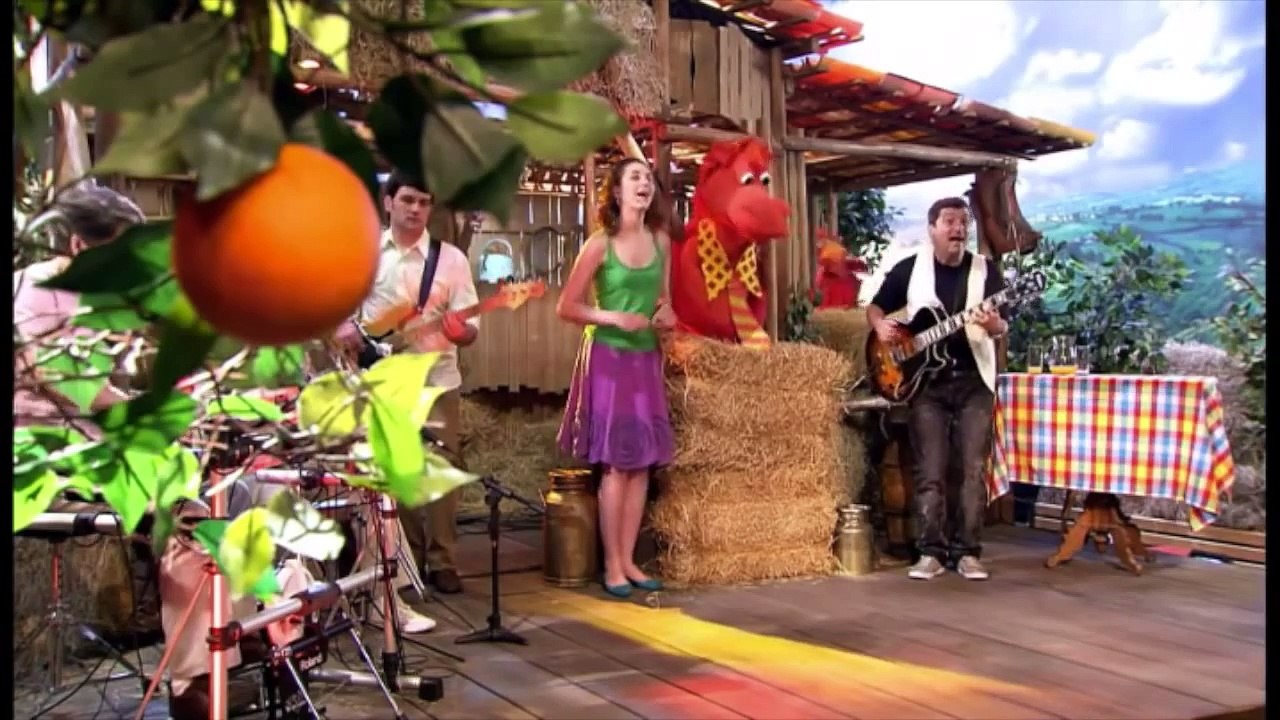 Nos Dias Quentes de Verão (Show no Paiol) - Hélio Ziskind e a Turma do Cocoricó