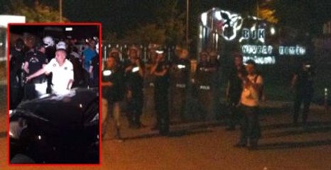 Taraftarlar Tesisi Bastı! Ersan Adem Gülüm'e Saldırı