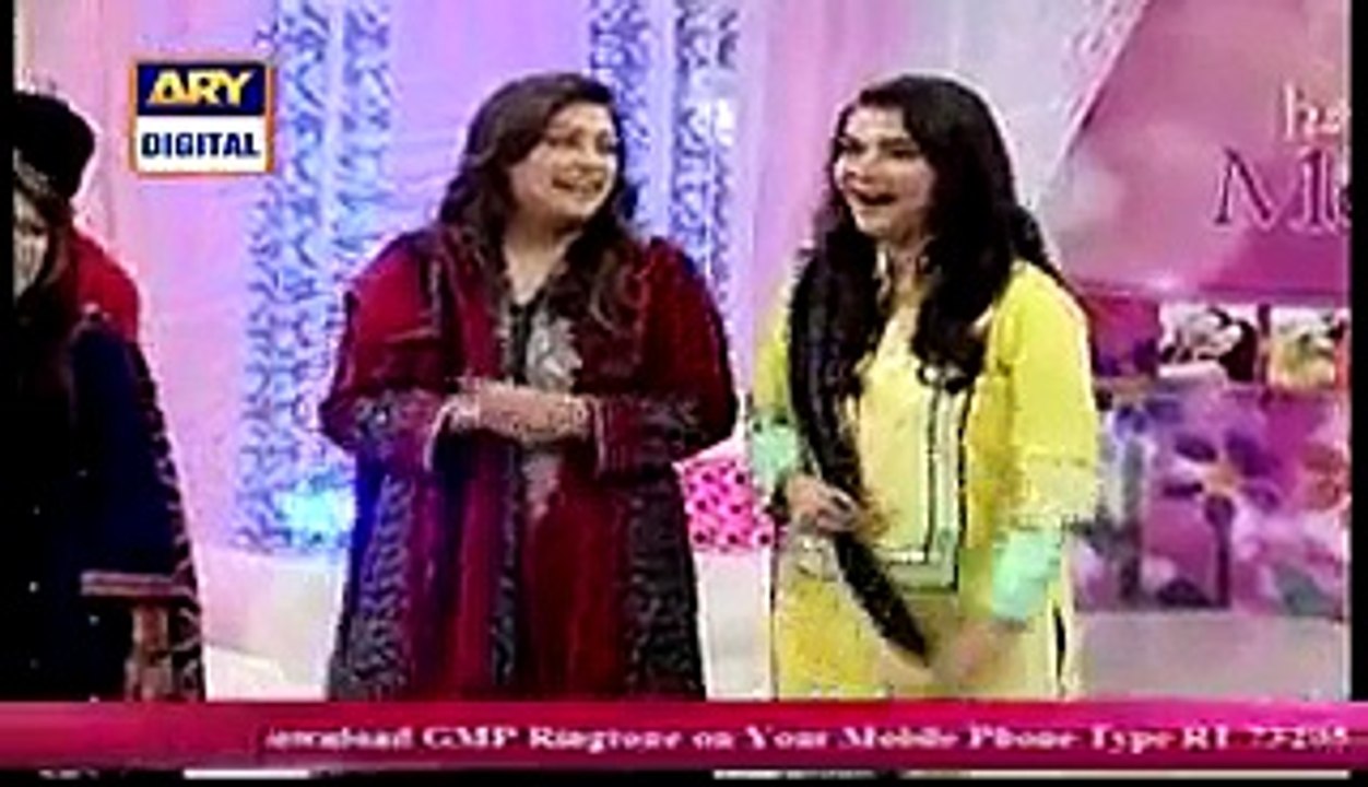 Nida Yasir Ne Audience Me Se 2 Aurtein Utha Kar Unse Jadhu K Zariye Cheap Dance Karwa Dala