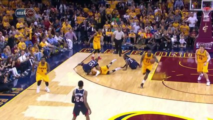 Al Horford Ejected for Elbow on Dellavedova