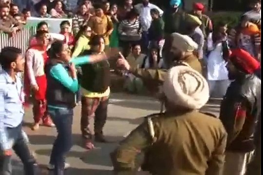 Punjab Police Lathicgharge on Punjabi University Student at Patiala - Live Video