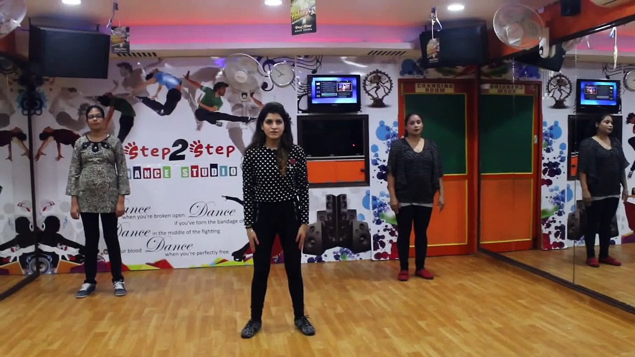 dance basanti -ungli- dance performance by step2step dance studio chandigarh mohali