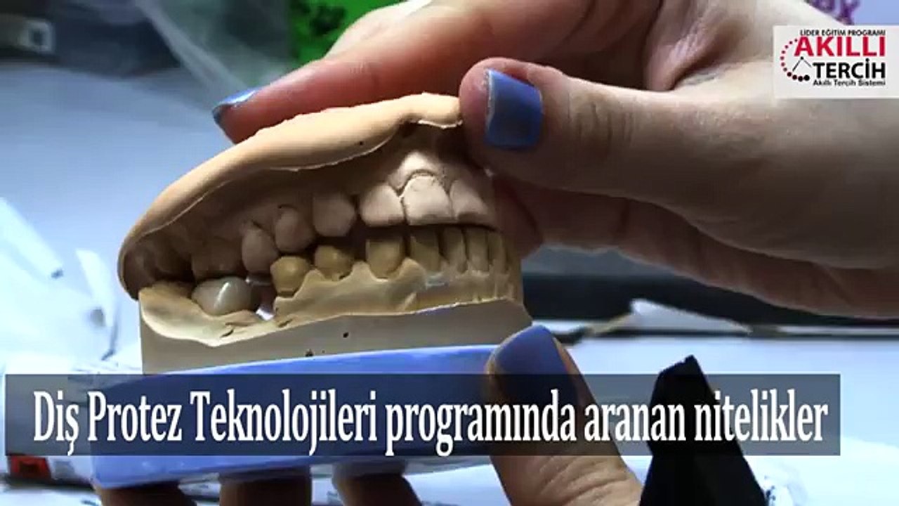 Diş Protez Teknolojileri Seçeceklerde Aranan Nitelikler Nelerdir?