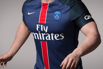 Le PSG présente son nouveau maillot home
