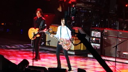 Paul McCartney - Let Me Roll It