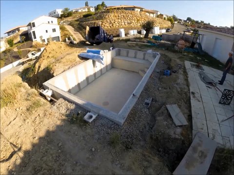 Pause d'un liner piscine - Construction Piscine Toulouse 31