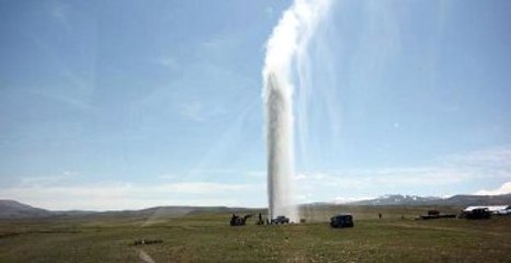 Sera İçin Açılan Kuyudan 30 Metre Termal Su Fışkırdı