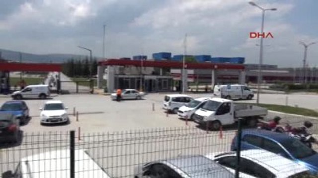 Eskişehir Ford Otosan Çalısanları İs Bırakma Eylemi Yaptı