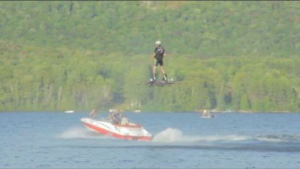 Il bat le record du monde de "Hoverboard", la planche de "Retour vers le futur"