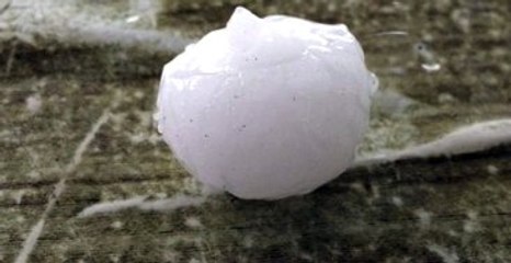 Başkent'e Ceviz Büyüklüğünde Dolu Yağdı