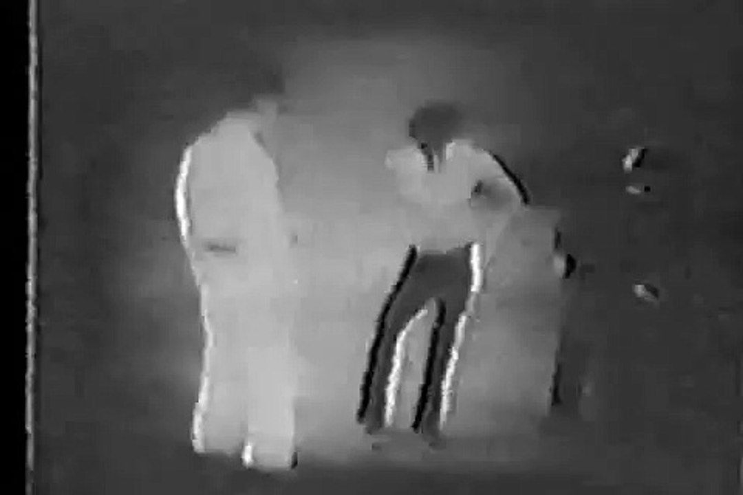 Bruce Lee - Fastest kicks ever seen by the world