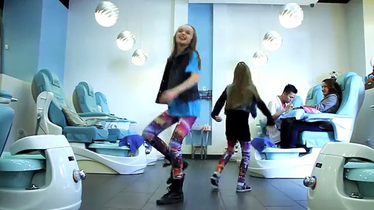 Mira a estas dos niñas que se volvieron famosas por bailar hip hop