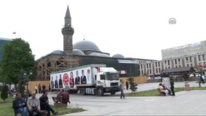 CHP'nin Seçim Tırı" Tartışması