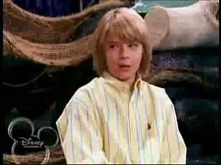 selena gomez  first kiss with dylan sprouse - PLS COMMENT!!