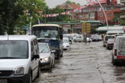 10 Dakika Yağan Dolu ve Yağmur Ankara'da Hayatı Felç Etti