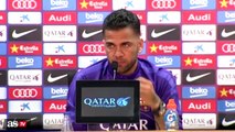 Daniel Alves se diz menosprezado pelo Barça, mas faz mistérios sobre saída