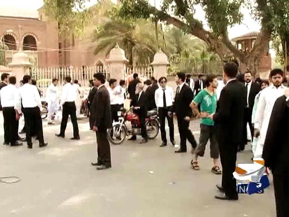 CM takes notice of police firing on protesting lawyers-Geo Reports-25 May 2015