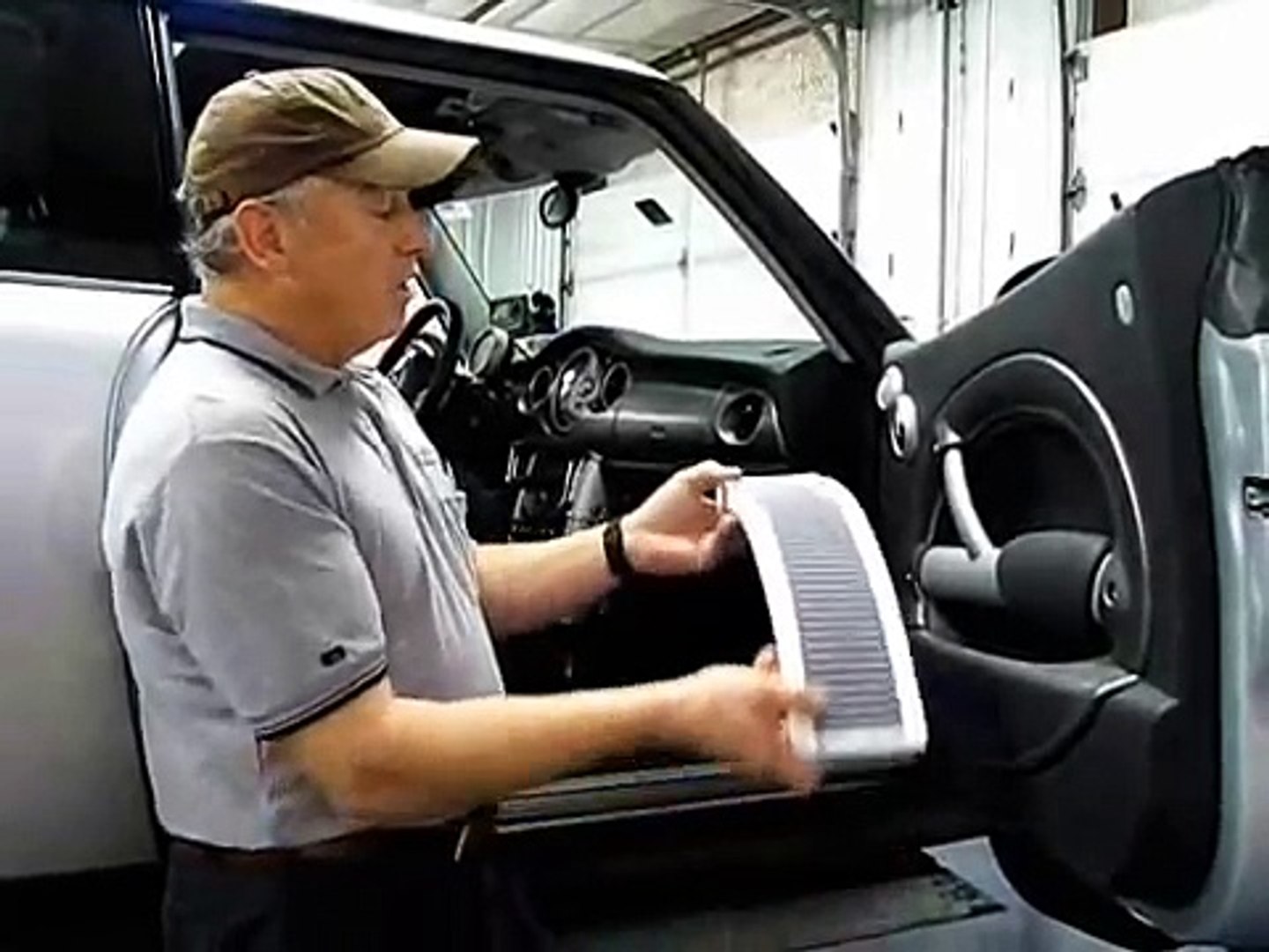 MINI Cooper Cabin Air Filter Removal and Replacement - video Dailymotion