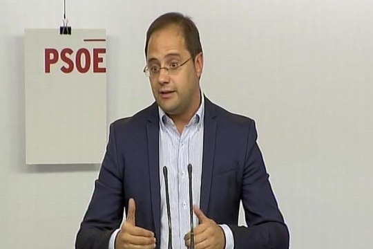 Sánchez abre ronda con sus 'barones' para pactos