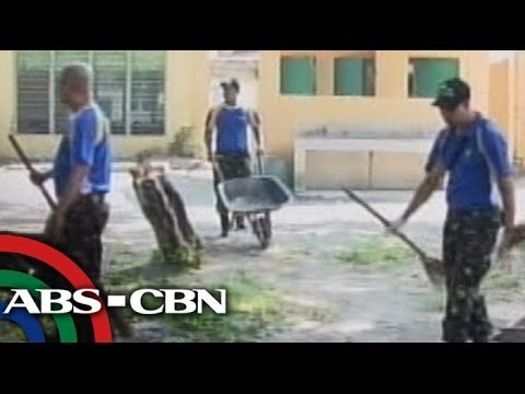 Soldiers, DSWD help rebuild schools