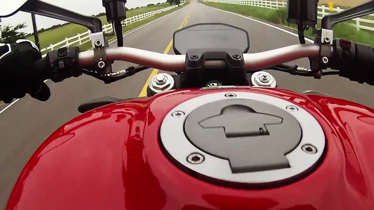 Ducati Monster 1200 + Triumph Speed Triple R